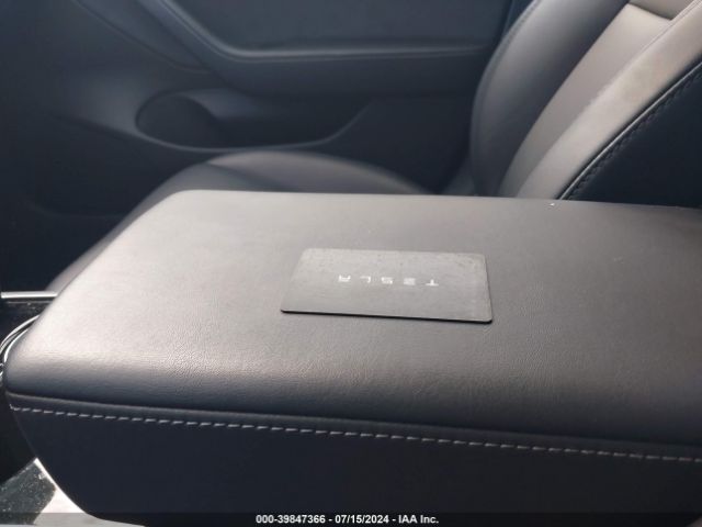 5YJ3E1EA4JF032054 Tesla MODEL 3