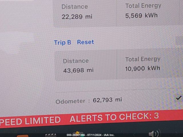 5YJ3E1EA4JF032054 Tesla MODEL 3