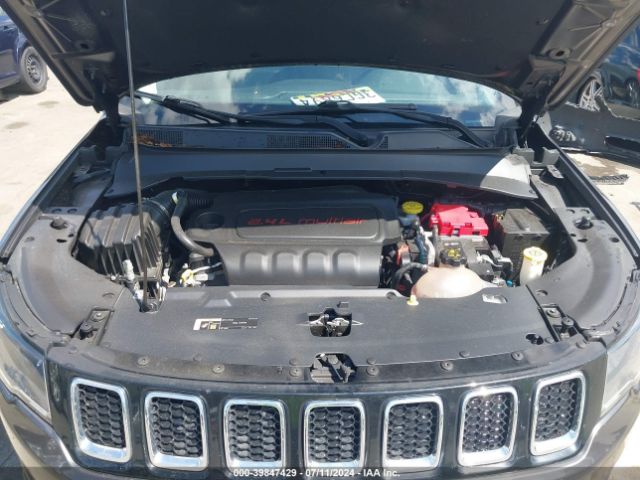 3C4NJDBB9MT578437 Jeep Compass Latitude 4x4