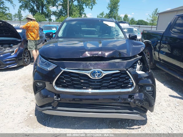 Toyota Highlander Hybrid Platinum 2022 5TDEBRCH8NS091416 Image 12