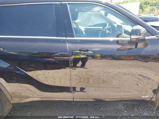 Toyota Highlander Hybrid Platinum 2022 5TDEBRCH8NS091416 Image 13