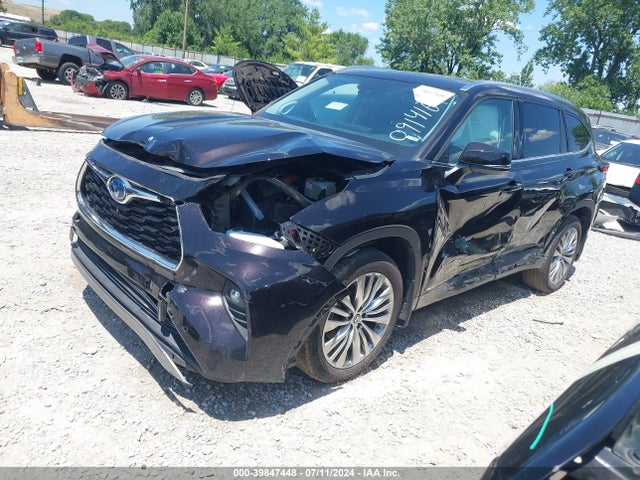 Toyota Highlander Hybrid Platinum 2022 5TDEBRCH8NS091416 Image 2