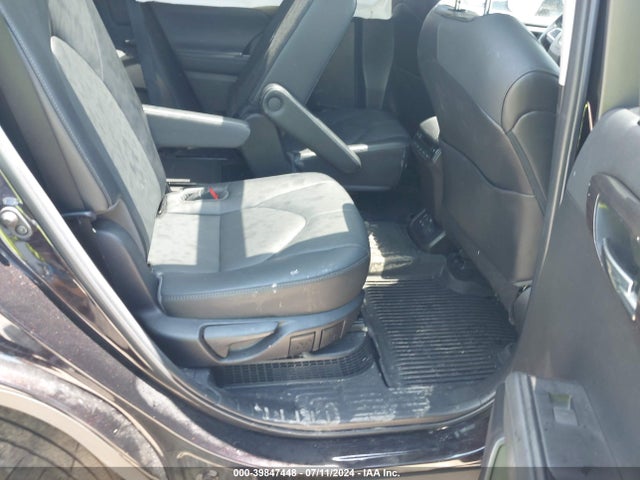 Toyota Highlander Hybrid Platinum 2022 5TDEBRCH8NS091416 Image 8