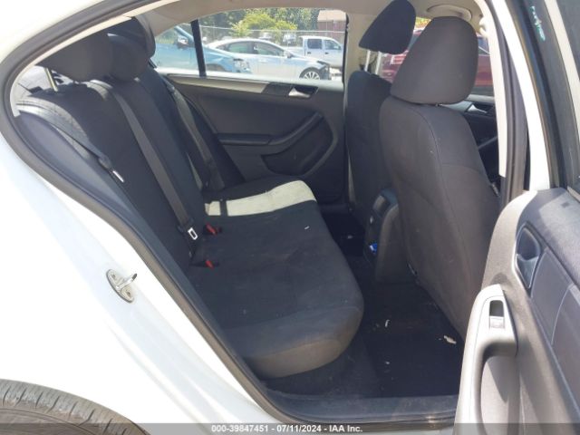 3VWLA7AJ3FM335427 Volkswagen Jetta 2.0l Tdi S