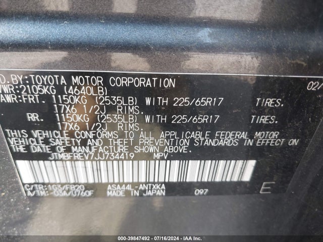 Toyota RAV4 LE 2018 JTMBFREV7JJ734419 Image 9