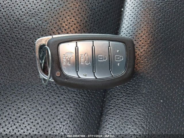 KM8J3CA21HU328069 Hyundai Tucson Limited