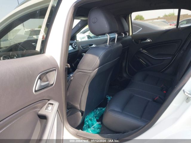 WDCTG4EB8HJ353547 Mercedes-Benz GLA 250