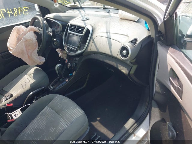 Chevrolet Sonic Lt Auto 2017 1G1JG6SHXH4154038 Image 5