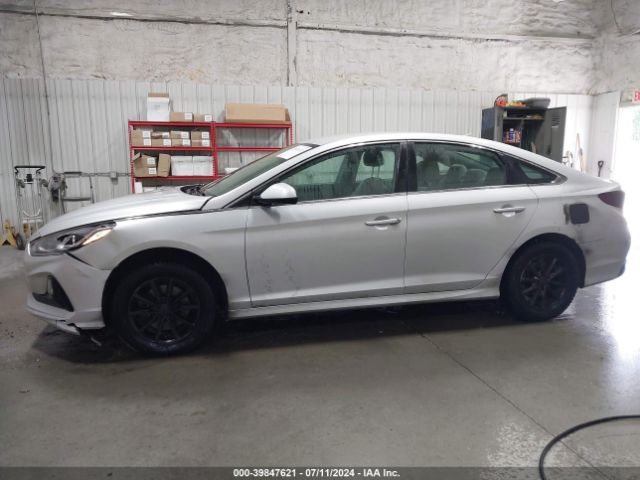5NPE24AFXKH799110 Hyundai SONATA SE