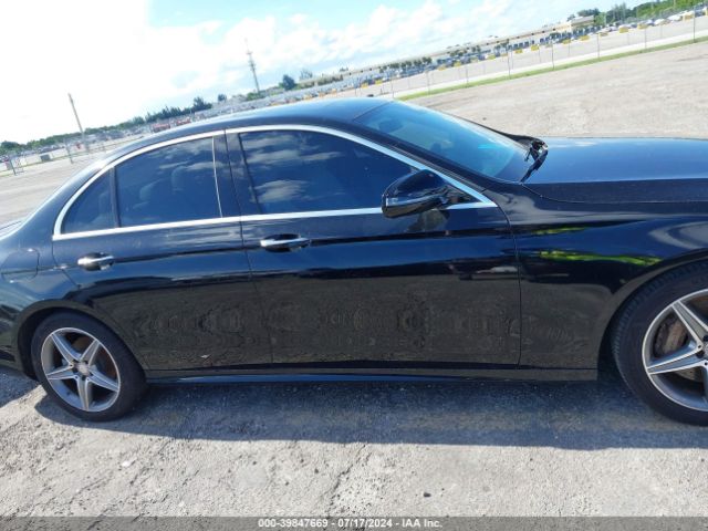 WDDZF4JB4HA048089 Mercedes-Benz E 300