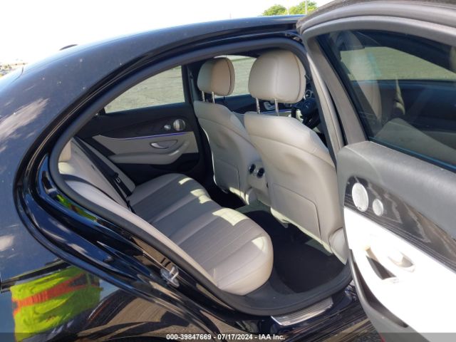 WDDZF4JB4HA048089 Mercedes-Benz E 300