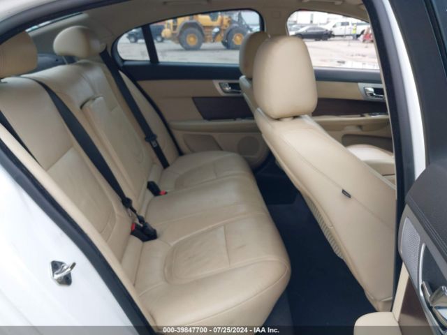 SAJWA0FS2FPU56101 Jaguar Xf 2.0t Premium