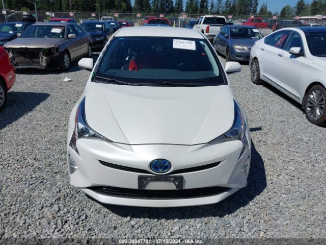 JTDKARFU7H3531811 Toyota Prius Three Touring