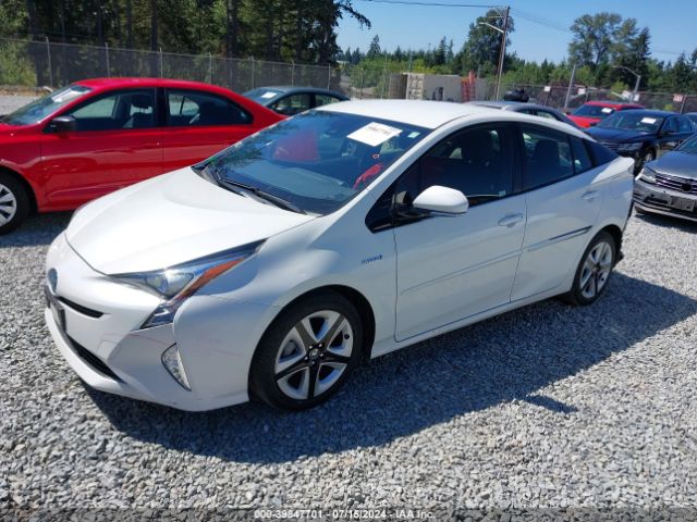 JTDKARFU7H3531811 Toyota Prius Three Touring