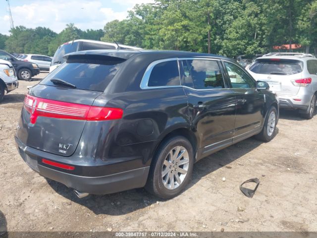2LMHJ5NK1EBL55983 Lincoln Mkt Livery