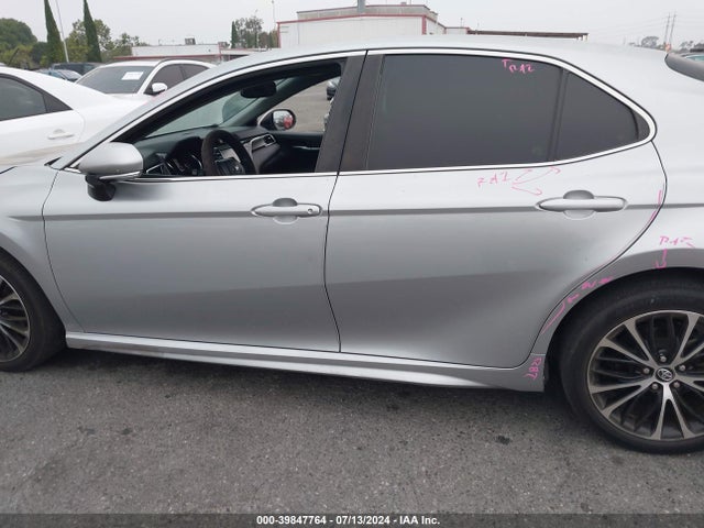 Toyota CAMRY SE 2018 4T1B11HK7JU121972 Image 14