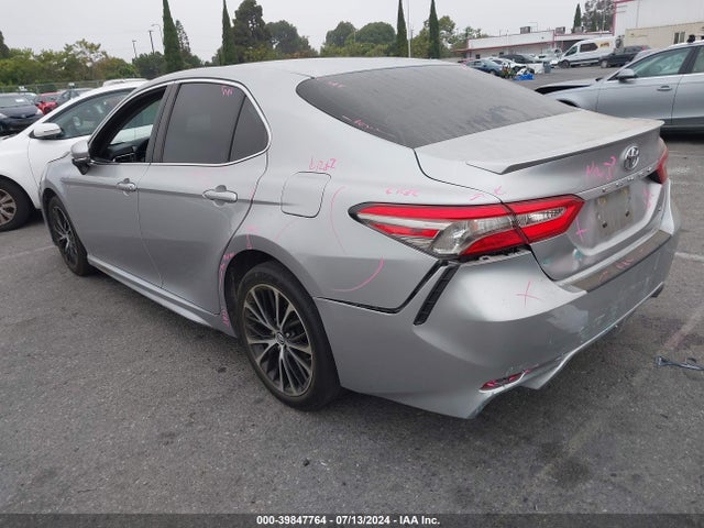 Toyota CAMRY SE 2018 4T1B11HK7JU121972 Image 3
