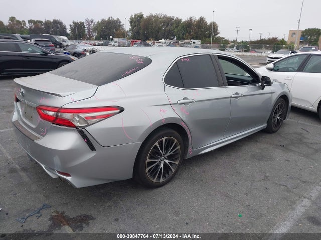 Toyota CAMRY SE 2018 4T1B11HK7JU121972 Image 4