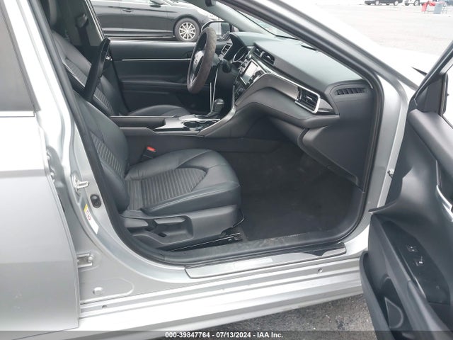 Toyota CAMRY SE 2018 4T1B11HK7JU121972 Image 5
