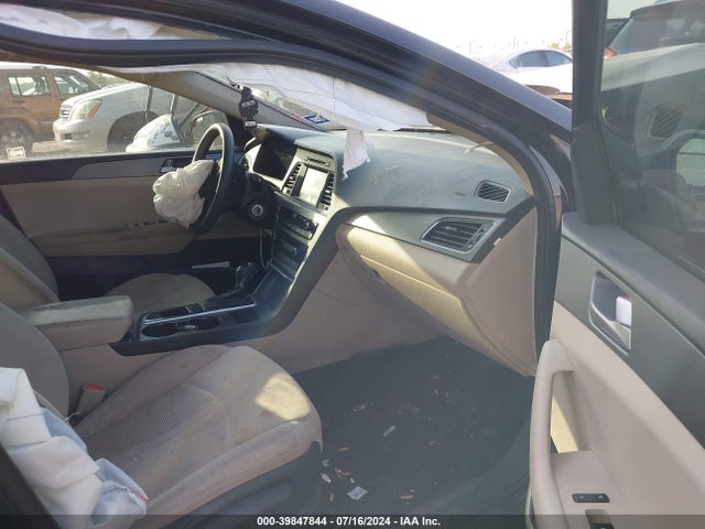 Hyundai SONATA SE 2016 5NPE24AF0GH325464 Image 5