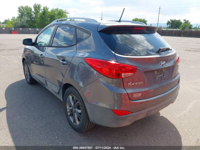 KM8JUCAG3FU021069 Hyundai TUCSON SE