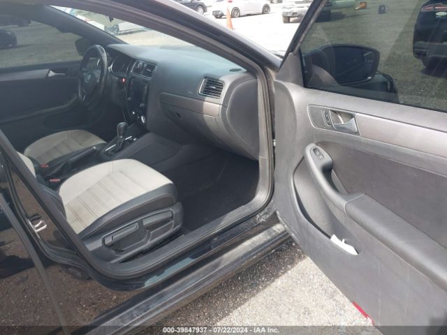 3VWD17AJ7GM416405 Volkswagen Jetta 1.8t Sport