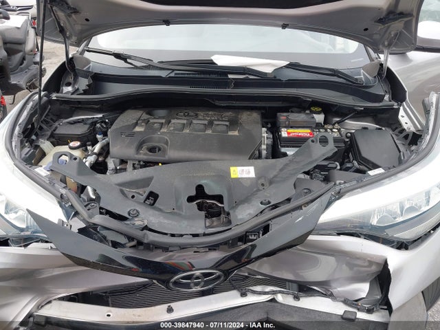 Toyota C-HR LE 2020 NMTKHMBX4LR104705 Image 10