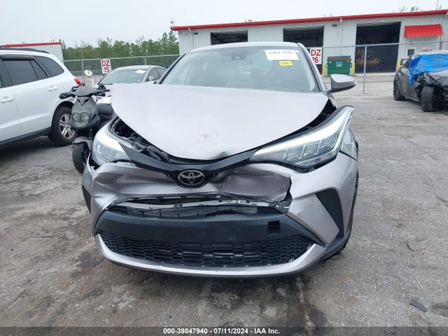 Toyota C-HR LE 2020 NMTKHMBX4LR104705 Image 12