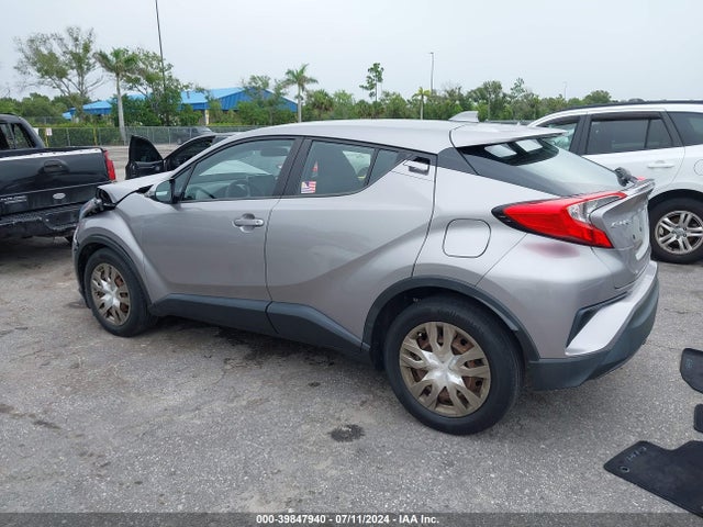 Toyota C-HR LE 2020 NMTKHMBX4LR104705 Image 14