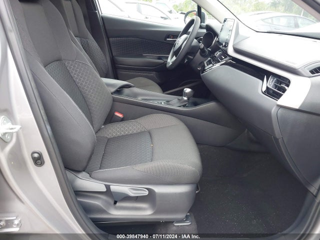 Toyota C-HR LE 2020 NMTKHMBX4LR104705 Image 5