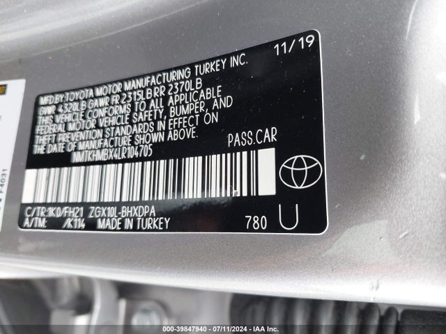 Toyota C-HR LE 2020 NMTKHMBX4LR104705 Image 9