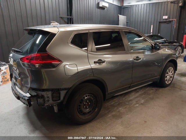 Nissan ROGUE S 2018 JN8AT2MV6JW313229 Image 4