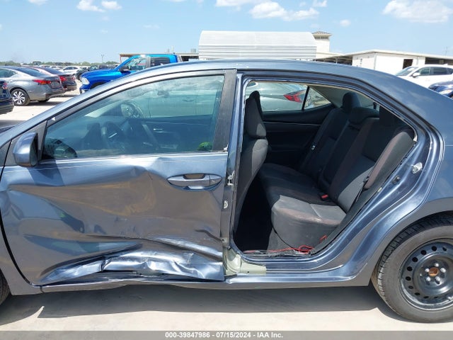 Toyota COROLLA LE 2018 5YFBURHE9JP821493 Image 15