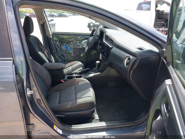 Toyota COROLLA LE 2018 5YFBURHE9JP821493 Image 5