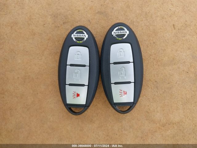 5N1AT2MV1EC826239 Nissan ROGUE SV