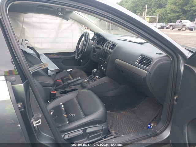 3VWDB7AJ2HM264239 Volkswagen Jetta 1.4t Se