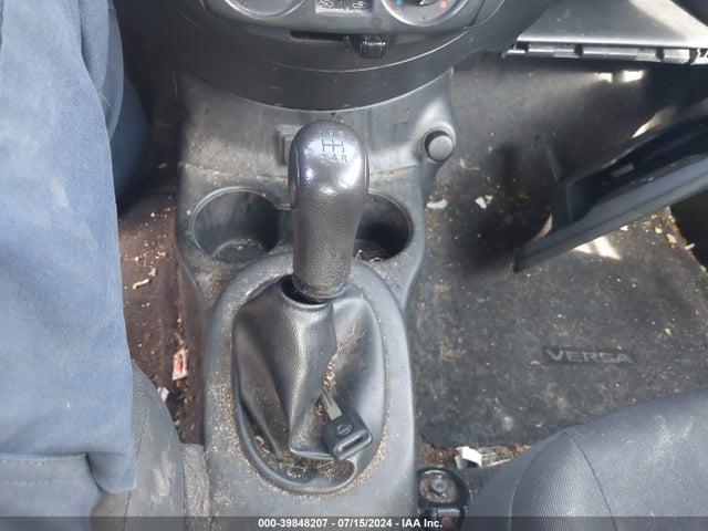 Nissan Versa 1.6 S 2019 3N1CN7AP9KL812053 Image 11