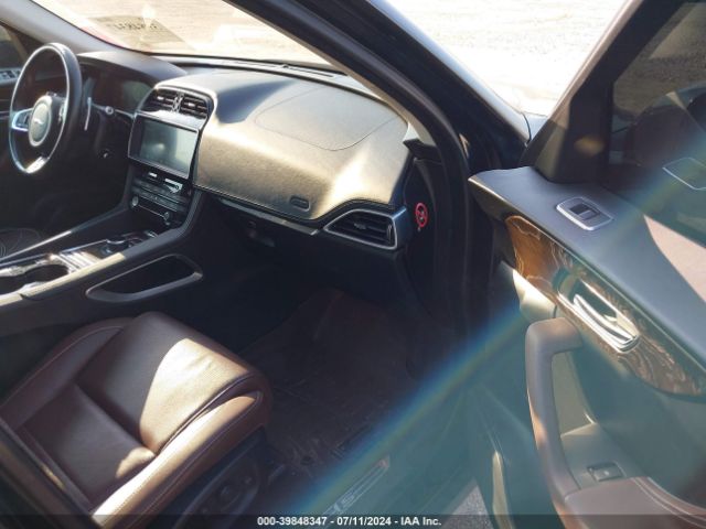 SADCM2BV4HA053669 Jaguar F-PACE S