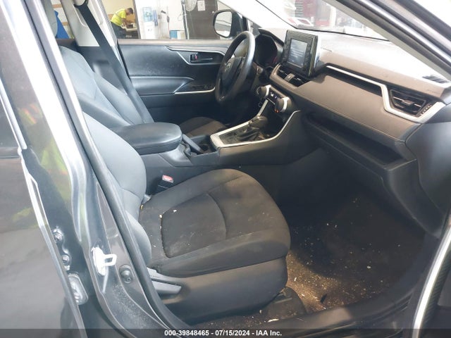 Toyota RAV4 LE 2019 2T3F1RFV3KC039891 Image 5
