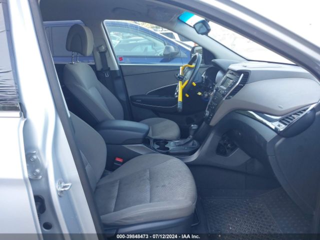 KM8SMDHFXGU138852 Hyundai Santa Fe Se