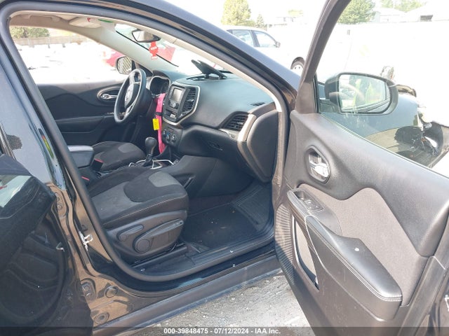 1C4PJLAB4GW258400 Jeep Cherokee Sport