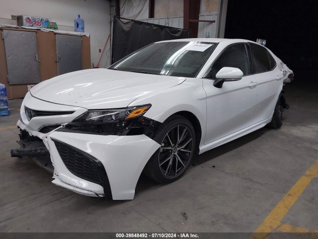 Toyota CAMRY SE 2023 4T1G11AKXPU082755 Image 2