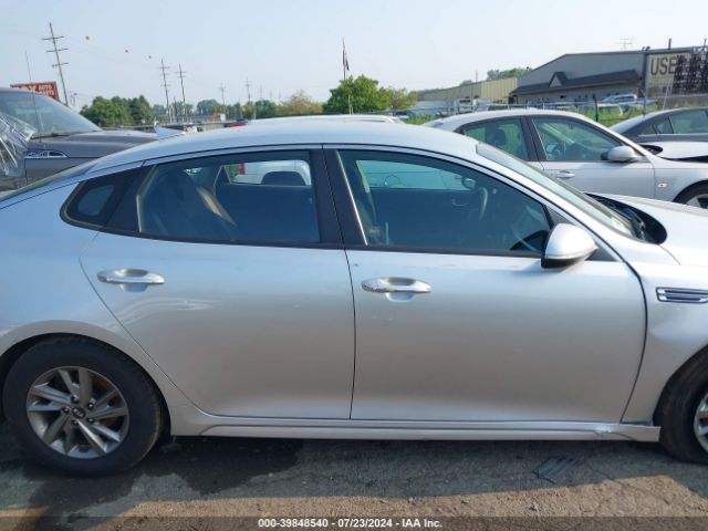 5XXGT4L38KG320798 KIA Optima Lx