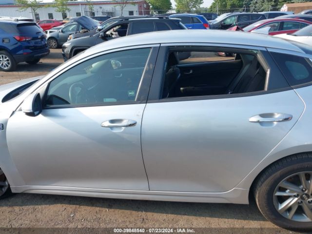 5XXGT4L38KG320798 KIA Optima Lx