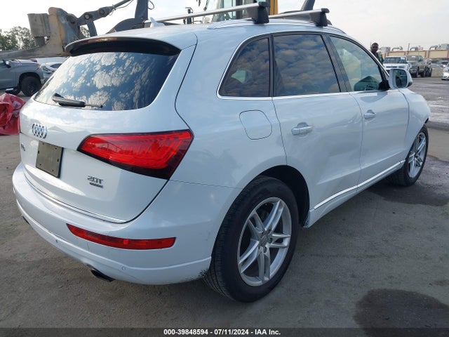 Audi Q5 2.0t Premium 2016 WA1L2AFP1GA128831 Image 4
