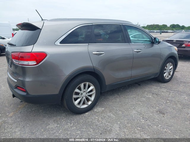 KIA Sorento 3.3l Lx 2017 5XYPGDA55HG210966 Image 4