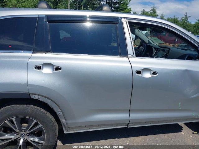 Toyota Highlander Le Plus 2017 5TDBZRFHXHS428215 Image 13