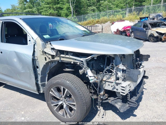 Toyota Highlander Le Plus 2017 5TDBZRFHXHS428215 Image 6