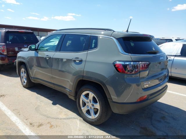 3C4NJDBN5RT581949 Jeep Compass Latitude 4x4