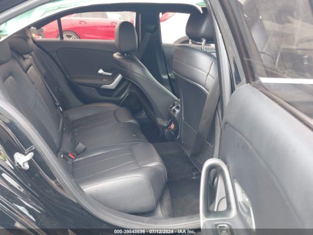 W1K3G4EB5LW042925 Mercedes-Benz A 220